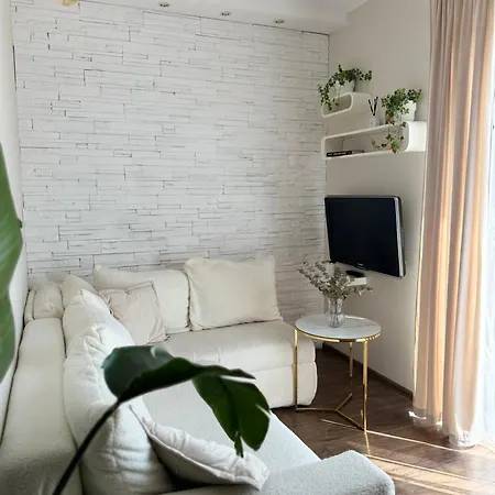 Morena 53m Prywatny Parking Apartman *