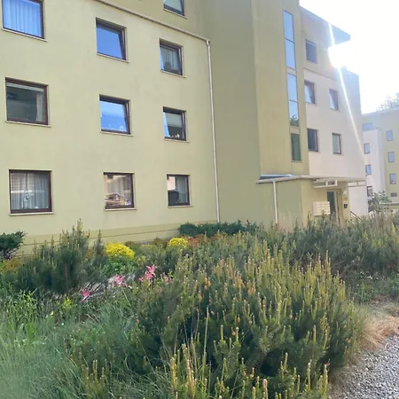 Morena 53m Prywatny Parking Гданьск